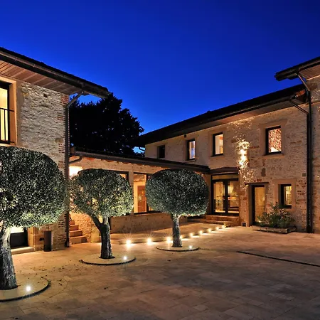 Le Clos Dore Melchior Guest house *